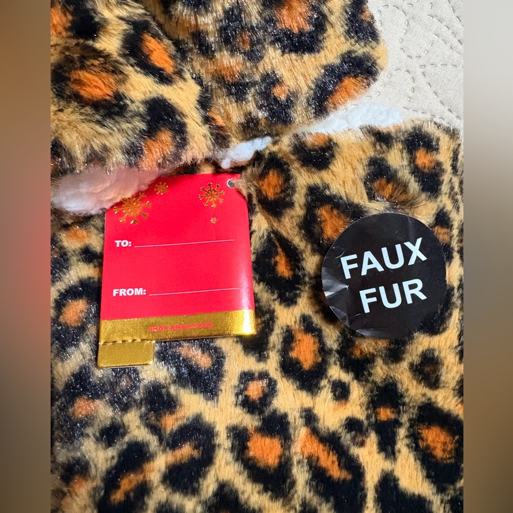 NWT faux fur comfortable sherpa-like lined slippers leopard print, shoe sz 4-10 - Picture 2 of 8